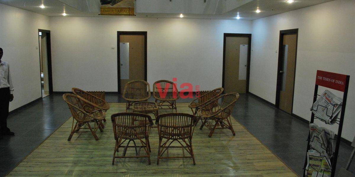 Hotel Manmandir Executive Aurangabad  Bagian luar foto