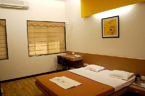 Hotel Manmandir Executive Aurangabad  Bagian luar foto